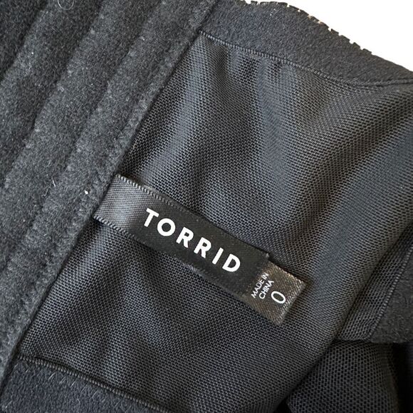 Torrid Floral Lace Mesh Halter Bralette Top - Size 0 (Large) - Picture 5 of 5